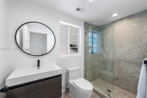 5236 Pine Tree Drive Miami Beach FL 33140