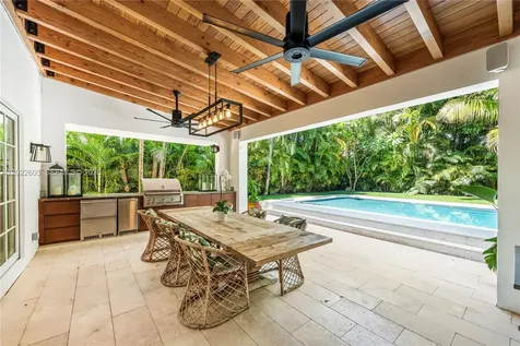 5236 Pine Tree Drive Miami Beach FL 33140