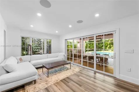5236 Pine Tree Drive Miami Beach FL 33140