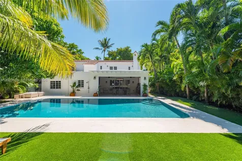 5236 Pine Tree Drive Miami Beach FL 33140