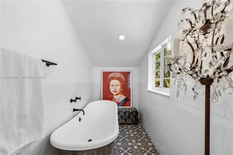 5236 Pine Tree Drive Miami Beach FL 33140