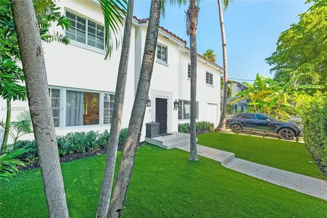 5236 Pine Tree Drive Miami Beach FL 33140
