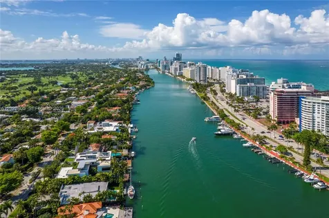 5236 Pine Tree Drive Miami Beach FL 33140