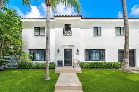 5236 Pine Tree Drive Miami Beach FL 33140
