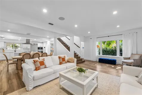5236 Pine Tree Drive Miami Beach FL 33140