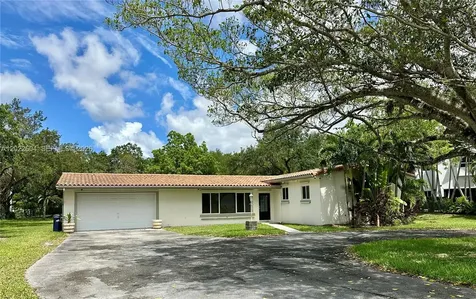 6801 SW 102nd Avenue Miami FL 33173