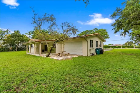 6801 SW 102nd Avenue Miami FL 33173
