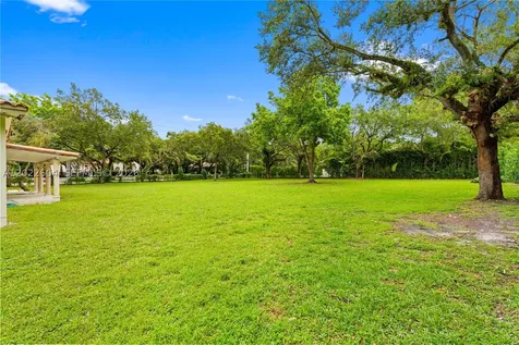 6801 SW 102nd Avenue Miami FL 33173