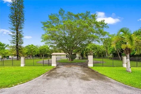 6801 SW 102nd Avenue Miami FL 33173