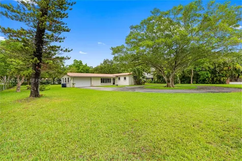 6801 SW 102nd Avenue Miami FL 33173