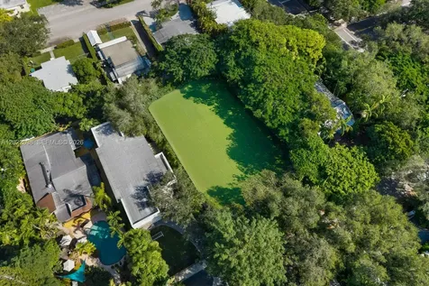 3729 Kumquat Avenue Miami FL 33133