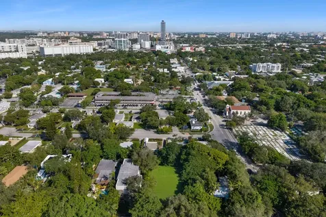 3729 Kumquat Avenue Miami FL 33133