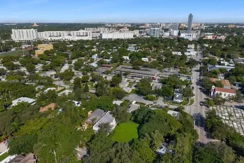 3729 Kumquat Avenue Miami FL 33133