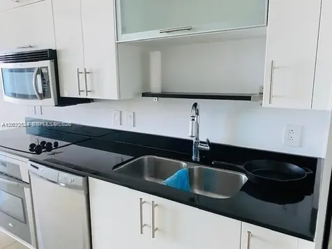 60 SW 13th Street Miami FL 33130