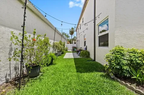 668 NW 155th Terrace Pembroke Pines FL 33028