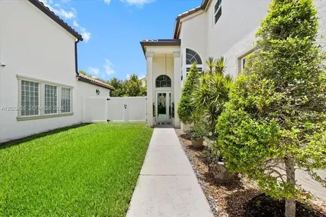 668 NW 155th Terrace Pembroke Pines FL 33028