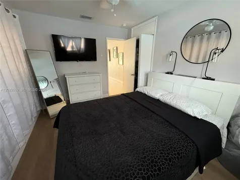 1825 SW 43rd Avenue Fort Lauderdale FL 33317