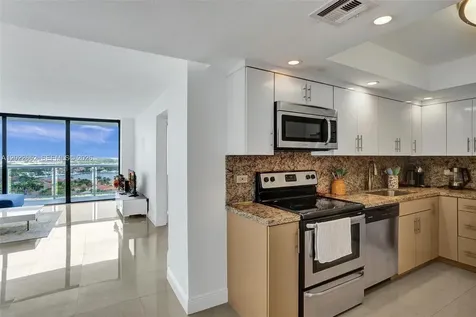 20515 E Country Club Drive Aventura FL 33180