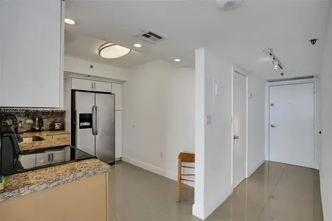20515 E Country Club Drive Aventura FL 33180