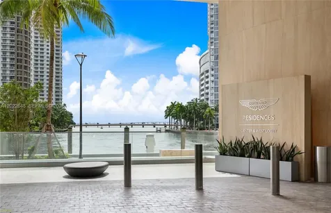 300 Biscayne Blvd Way Miami FL 33131