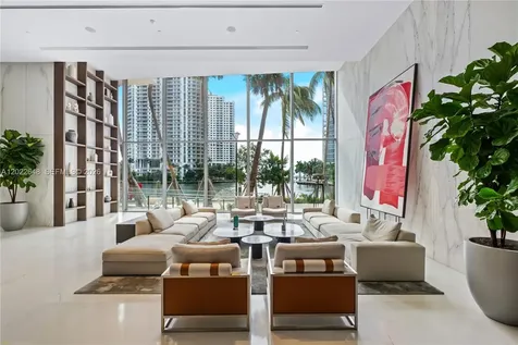 300 Biscayne Blvd Way Miami FL 33131