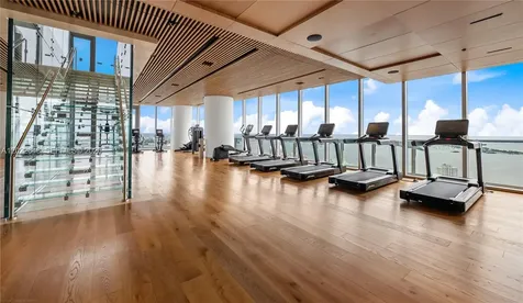 300 Biscayne Blvd Way Miami FL 33131