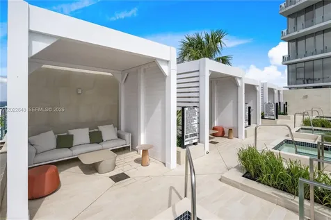 300 Biscayne Blvd Way Miami FL 33131