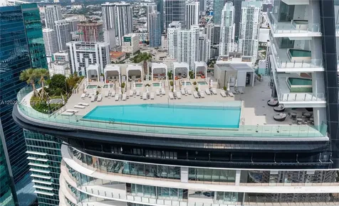 300 Biscayne Blvd Way Miami FL 33131