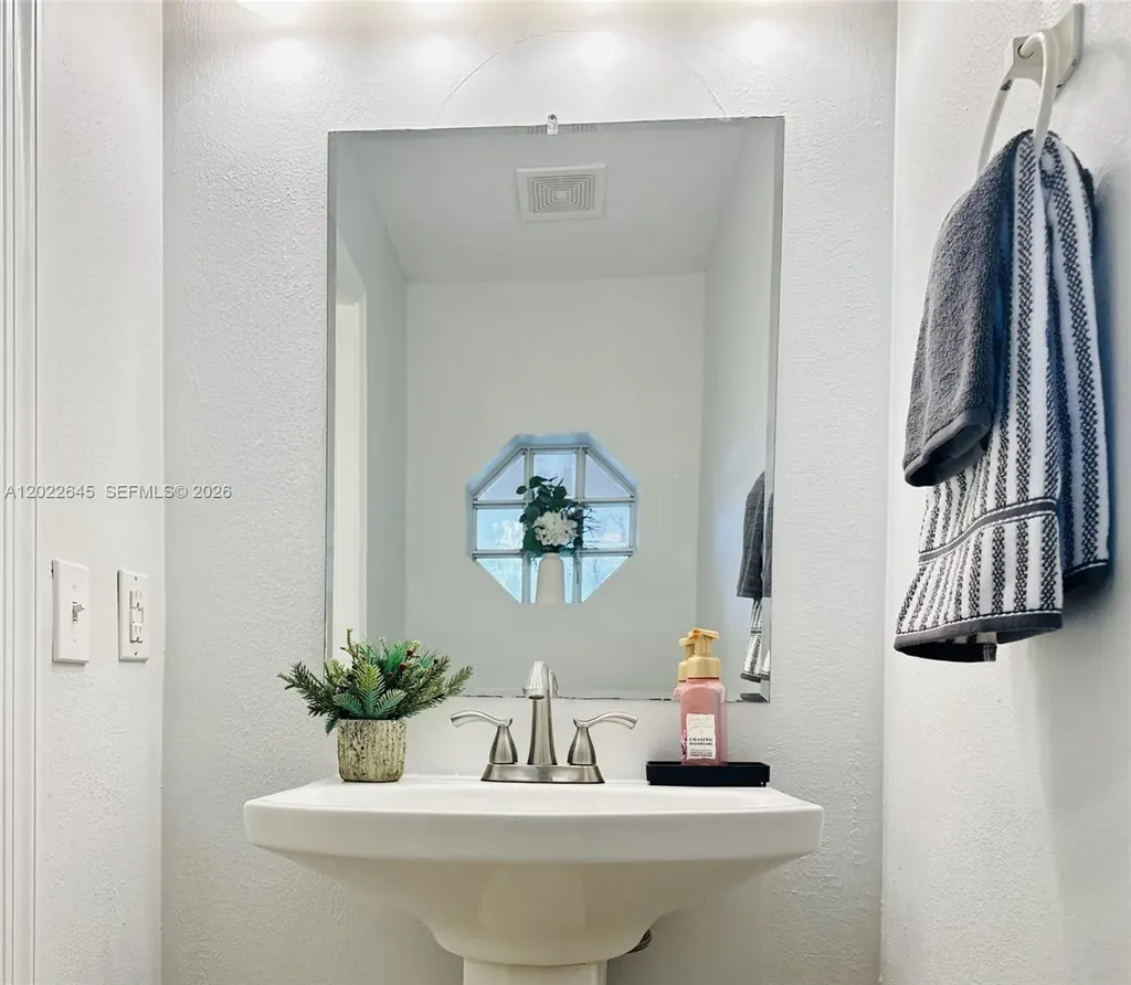 8952 NW 38th Drive Coral Springs FL 33065