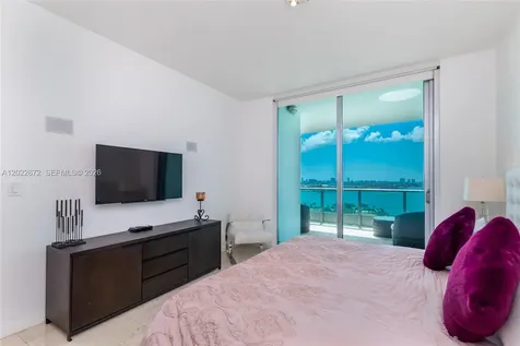 900 Biscayne Boulevard Miami FL 33132