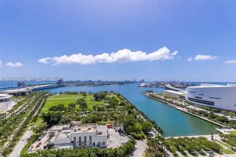 900 Biscayne Boulevard Miami FL 33132