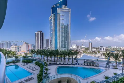 900 Biscayne Boulevard Miami FL 33132