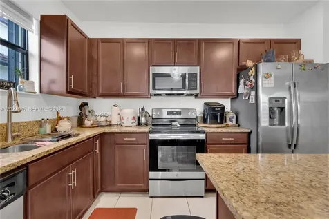2484 SE 1st Street Homestead FL 33033