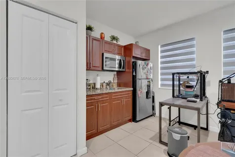 2484 SE 1st Street Homestead FL 33033