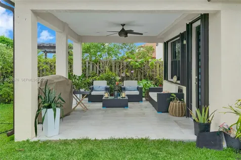 2484 SE 1st Street Homestead FL 33033