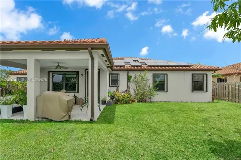 2484 SE 1st Street Homestead FL 33033