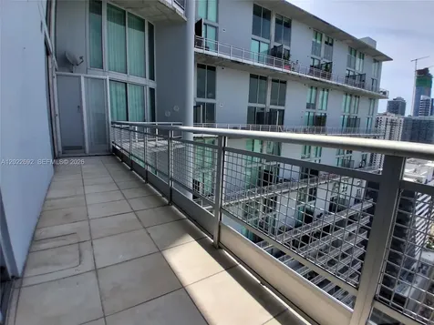 690 SW 1st Court Miami FL 33130