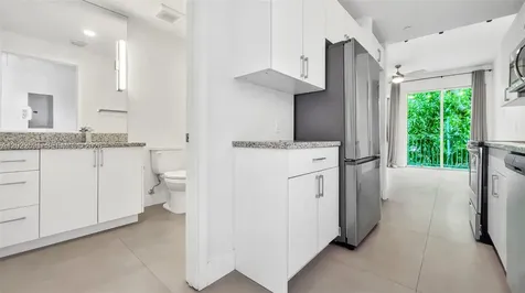 1536 NW 15th Avenue Miami FL 33125