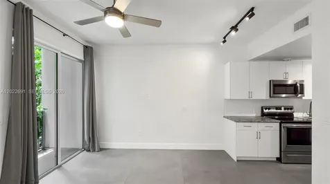 1536 NW 15th Avenue Miami FL 33125
