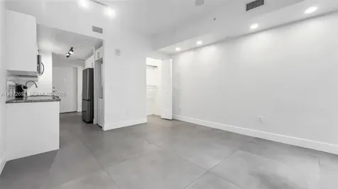 1536 NW 15th Avenue Miami FL 33125