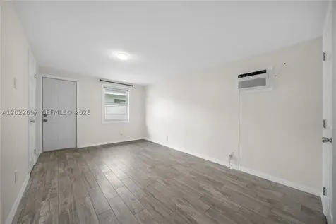 1041 NE 9th Avenue Fort Lauderdale FL 33304