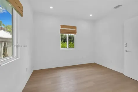 19 NE 48th Street Miami FL 33137