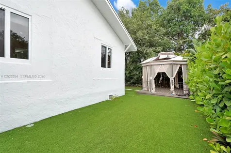 19 NE 48th Street Miami FL 33137