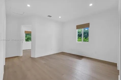 19 NE 48th Street Miami FL 33137