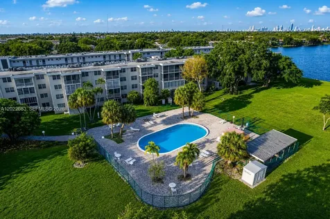 447 NE 195th Street Miami FL 33179