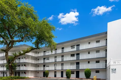 447 NE 195th Street Miami FL 33179