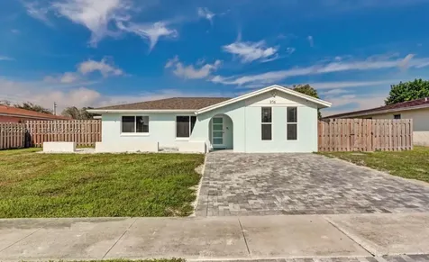 876 Gardenia Drive Royal Palm Beach FL 33411