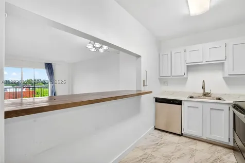 4174 Inverrary Drive Lauderhill FL 33319