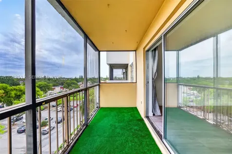 4174 Inverrary Drive Lauderhill FL 33319