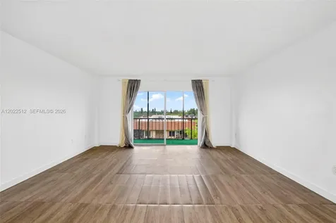 4174 Inverrary Drive Lauderhill FL 33319